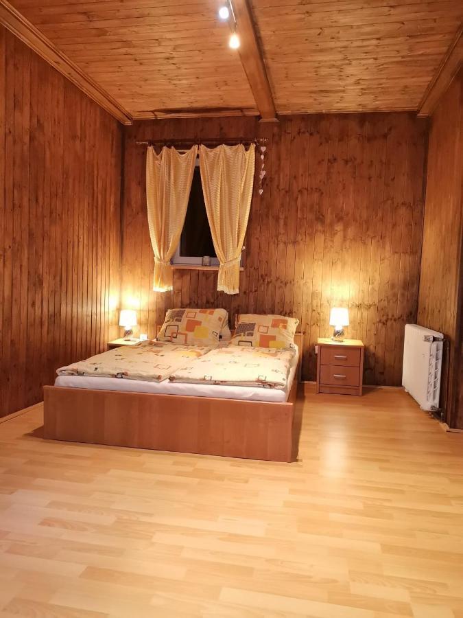 Prazdninovy Byt Arin Apartment Jáchymov Exterior photo